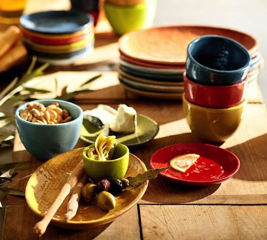 10 Simple + Colorful Tapas Dinnerware