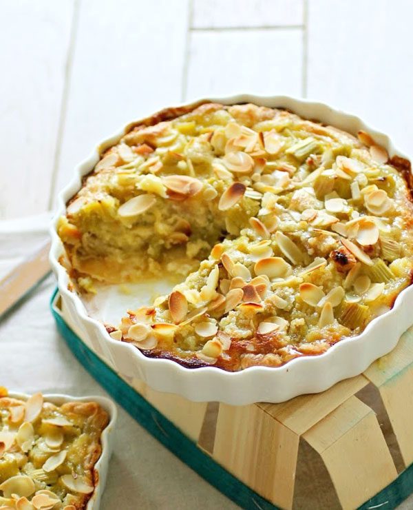 Almond Rhubarb Puff Tarts