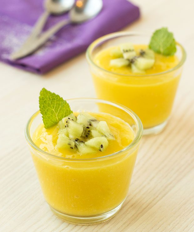 Chilled-mango-kiwi-soup