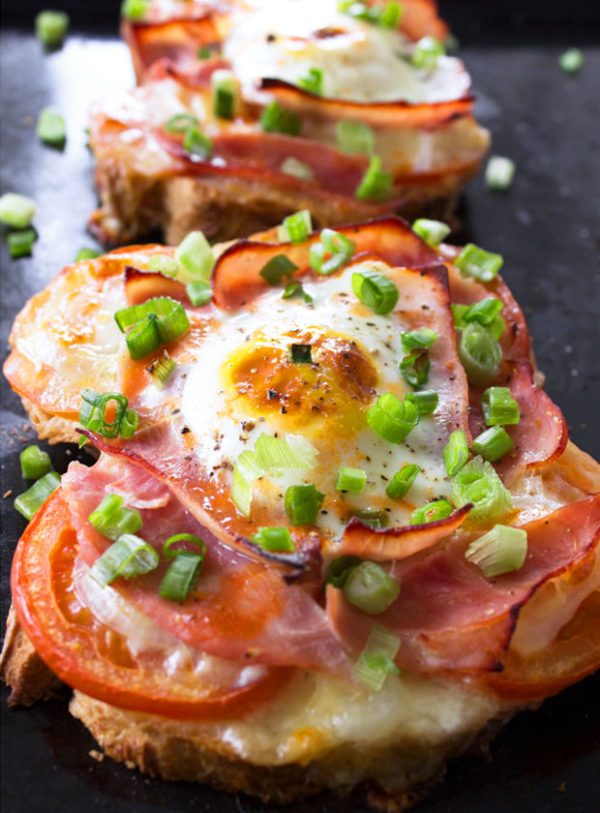 Sheet Pan Breakfast Toast with eggs, Ham, Tomato and Mozzarella