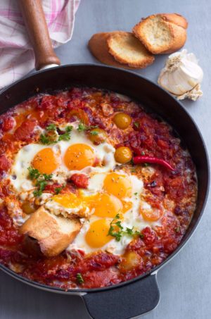 Eggs and Tomato Breakfast Skillet (Easy Holiday Breakfast)