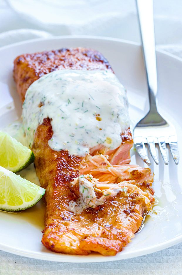 Spicy Sriracha-Glazed Salmon with Yogurt Sauce