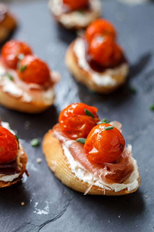 Cherry Tomato and Prosciutto Toasts - #recipe by #eatwell101 - https://003.wrwe1r1zs3czx3c.workers.dev/roasted-cherry-tomato-and-prosciutto-toasts-recipe