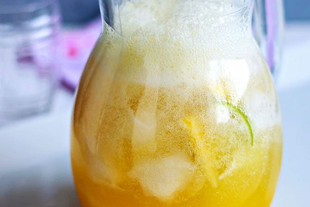 Pineapple Lemonade Cooler