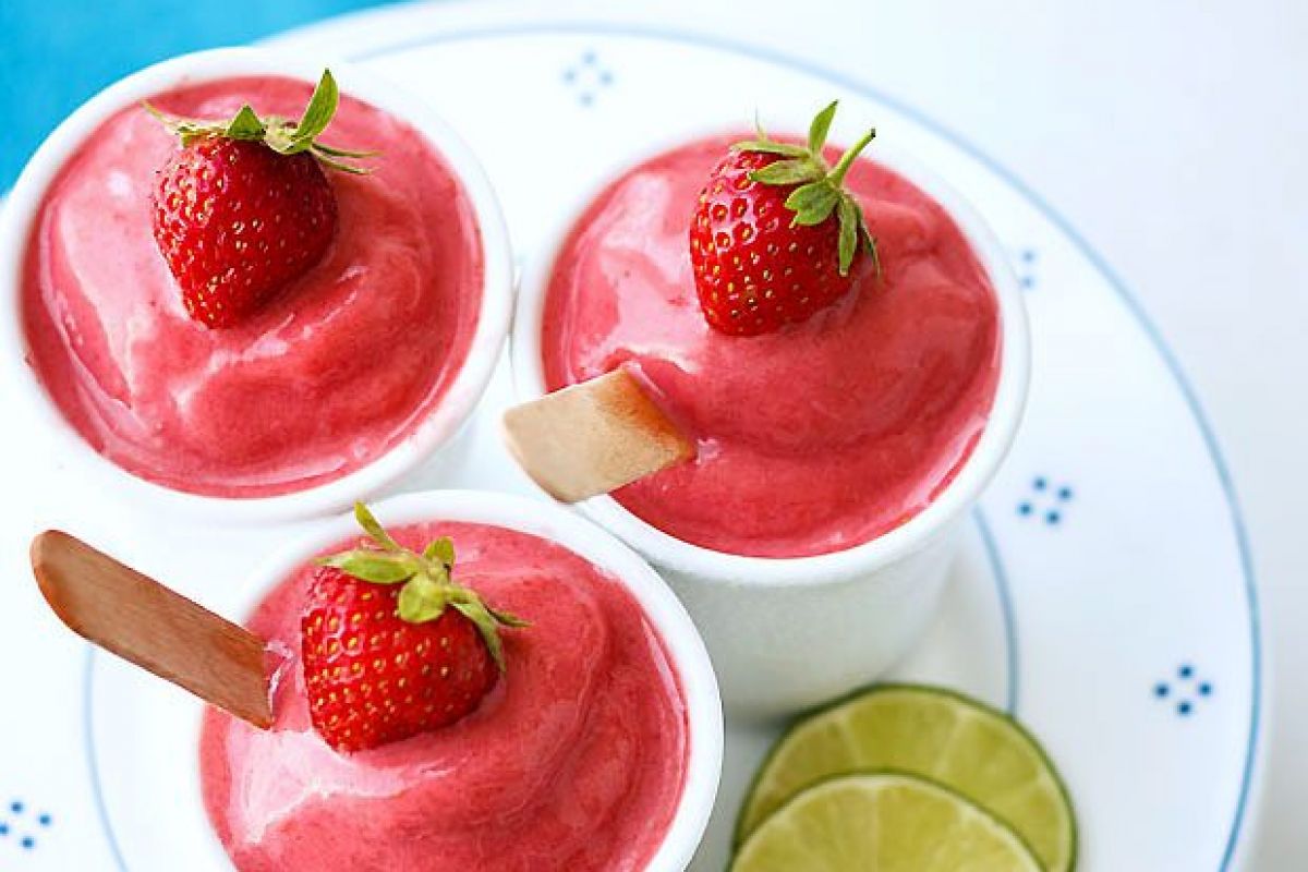 Strawberry Frozen Yogurt