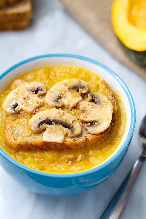 Roasted Acorn Squash Soup - #recipe by #eatwell101 - https://003.wrwe1r1zs3czx3c.workers.dev/roasted-acorn-squash-soup-recipe