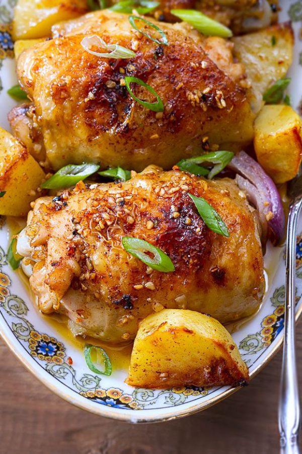 Baked Garlic Chicken and Potatoes - #recipe by #eatwell101 - https://003.wrwe1r1zs3czx3c.workers.dev/baked-garlic-chicken-recipe