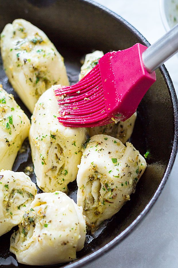 Garlic Parmesan Puffs – CRISP, CHEESY, GARLICKY appetizers that come together in less than 20 min – SO delicious!