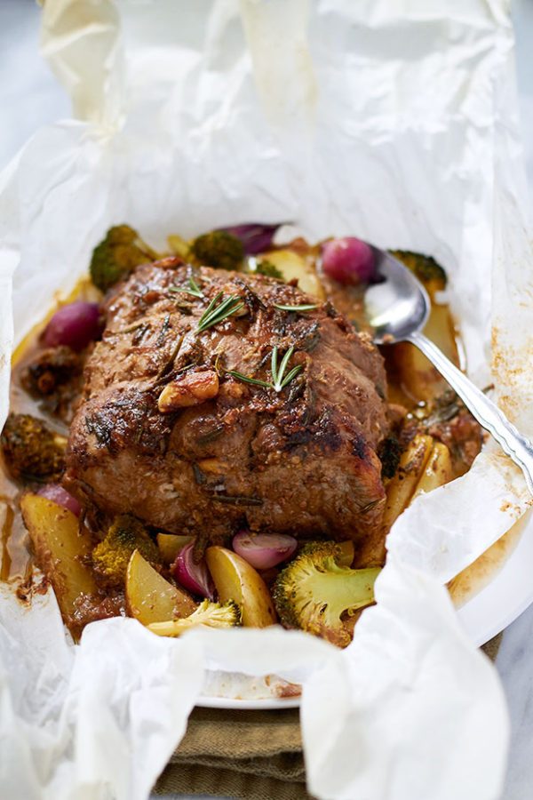 Baked Pork Loin and Veggies In parchment - #recipe by #eatwell101 - https://003.wrwe1r1zs3czx3c.workers.dev/pork-loin-in-parchment-recipe