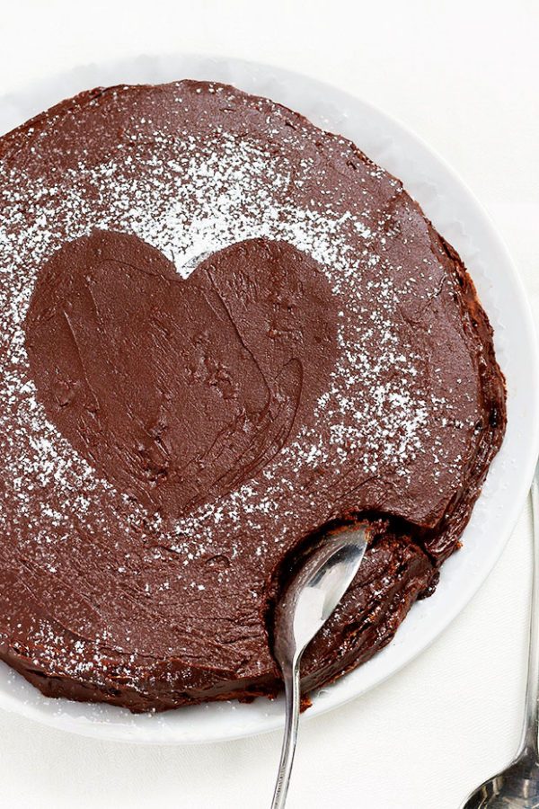 Fudge Chocolate Cake - #recipe by #eatwell101 - https://003.wrwe1r1zs3czx3c.workers.dev/chocolate-cake-recipe
