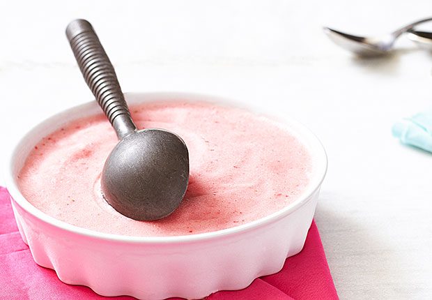 Skinny Raspberry Frozen Yogurt