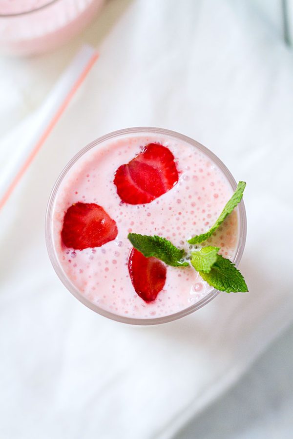 Banana + Strawberry Energizing Smoothie - #recipe by #eatwell101 - https://003.wrwe1r1zs3czx3c.workers.dev/banana-strawberry-energizing-smoothie-recipe