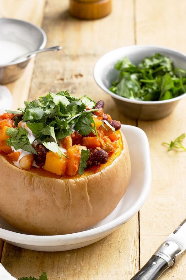 Chili Stuffed Butternut Squash - #recipe by #eatwell101 - https://003.wrwe1r1zs3czx3c.workers.dev/chili-stuffed-butternut-squash-recipe