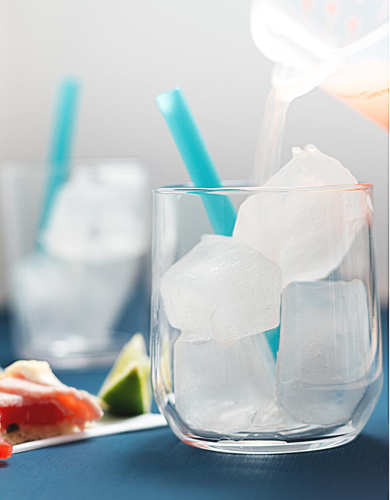 This light and refreshing combination of grapefruit and tequila will make your heart sing, even in the chill of Autumn!