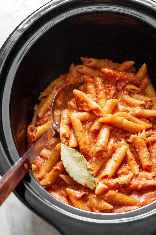 Slow Cooker Chicken Bolognese Pasta - #recipe by #eatwell101 - https://003.wrwe1r1zs3czx3c.workers.dev/slow-cooker-chicken-bolognese-pasta-recipe