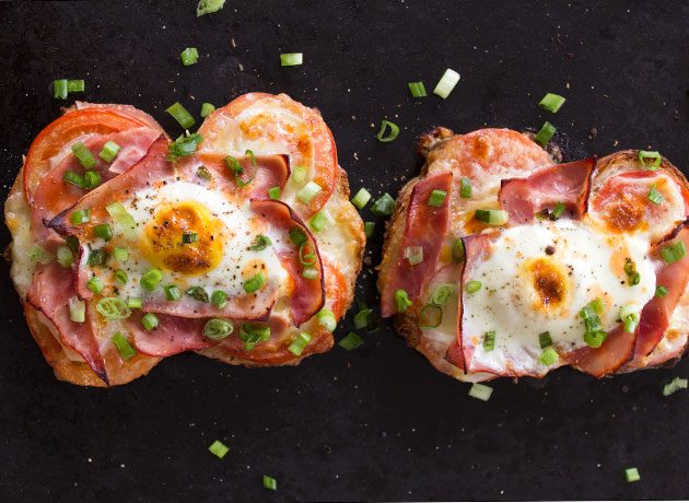 Ham, Tomato Mozzarella Pizza Toast with Scallion
