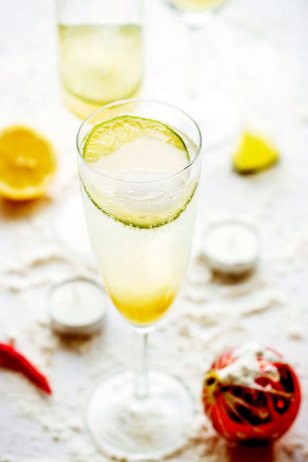 The Ultimate Holiday Green Apple Cocktail - #recipe by #eatwell101 - https://003.wrwe1r1zs3czx3c.workers.dev/apple-lemonade-cocktail-recipe
