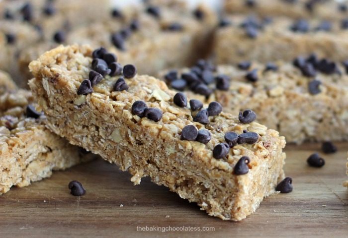No-Bake Chewy Chocolate Chip Peanut Butter Granola Bars