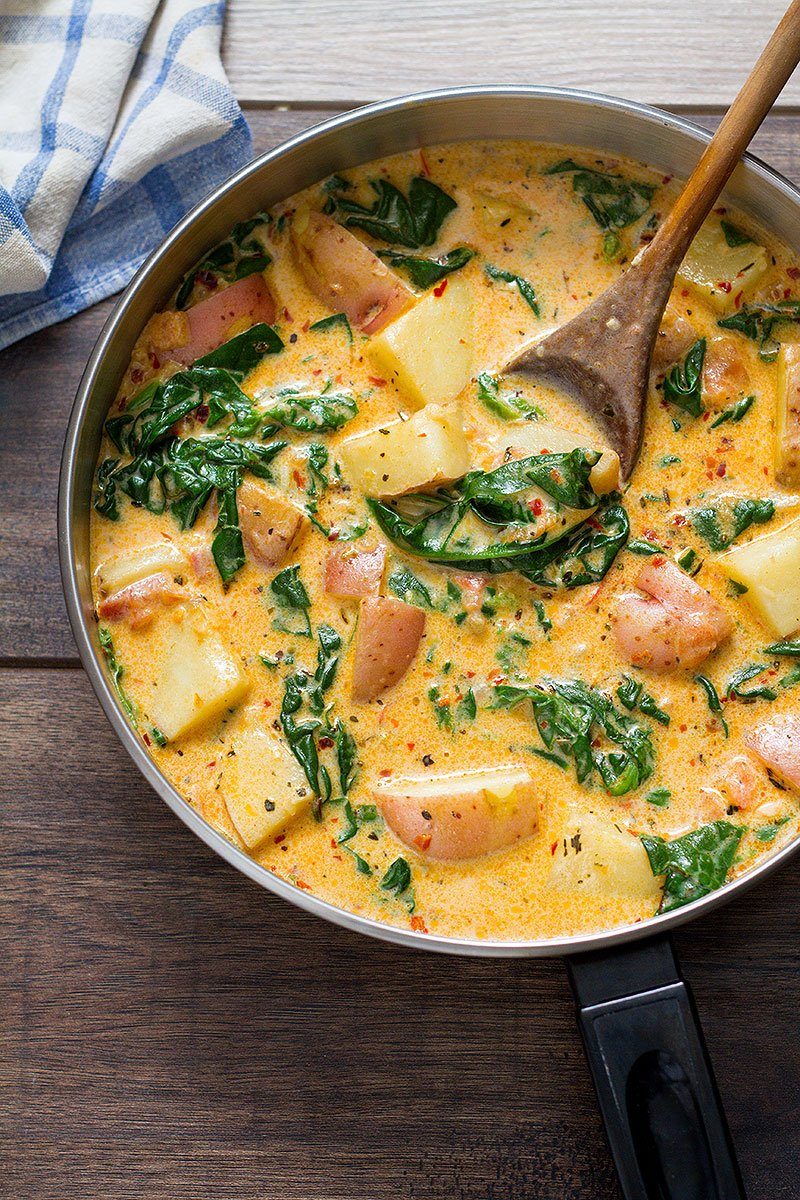 One Pan Chicken and Potatoes with Garlic Parmesan Cream Sauce – #eatwell101 #recipe Amazing flavors in just one skillet! The tastiest #Chicken and #Potatoes dinner with #spinach #Garlic #Parmesan #Cream Sauce for any night of the week!