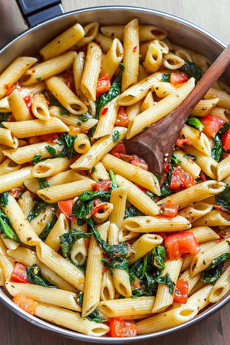 Easy Shrimp Pasta – Incredibly COMFORTING and just melt-in-your-mouth AMAZING! Loaded with tomatoes, spinach and basil