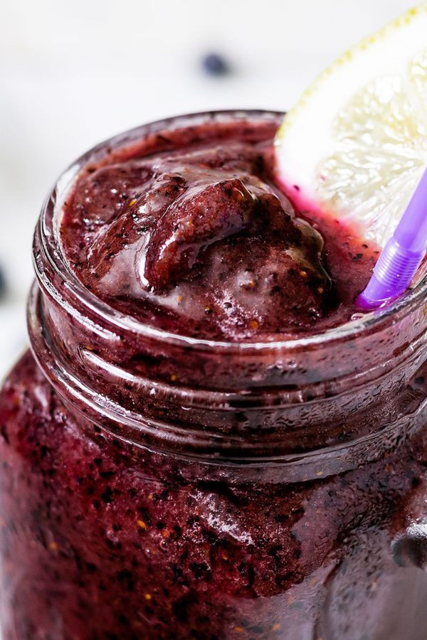 Blueberry Lemonade Slushie - #recipe by #eatwell101 - https://003.wrwe1r1zs3czx3c.workers.dev/blueberry-lemonade-slushie