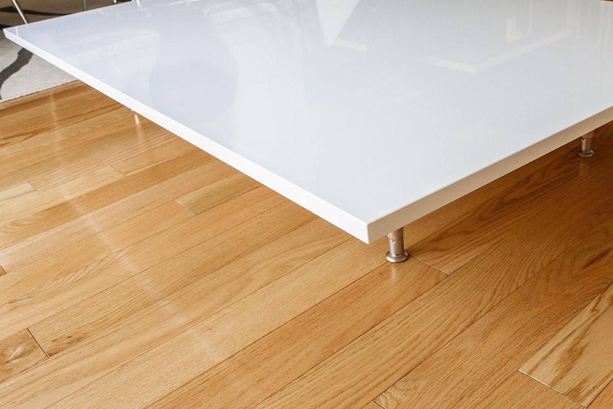 DIY High Gloss Coffee Table &mdash;&nbsp;The quickest and easiest DIY coffee table ever! Get a sleek, elegant look for your living room with an ultra low coffee table with an super glossy surface.