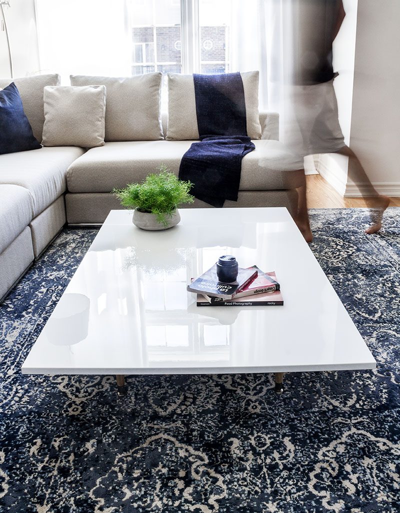 DIY High Gloss Coffee Table &mdash;&nbsp;The quickest and easiest DIY coffee table ever! Get a sleek, elegant look for your living room with an ultra low coffee table with an super glossy surface.