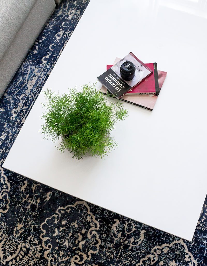 DIY High Gloss Coffee Table &mdash;&nbsp;The quickest and easiest DIY coffee table ever! Get a sleek, elegant look for your living room with an ultra low coffee table with an super glossy surface.