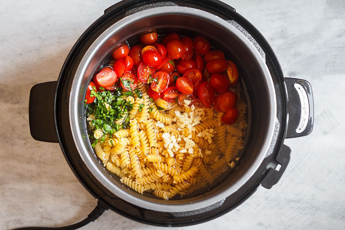 Instant Pot Shrimp and Pasta Soup — Light, packed with flavor, this heartwarming pasta soup is a perfect healthy and warming meal!