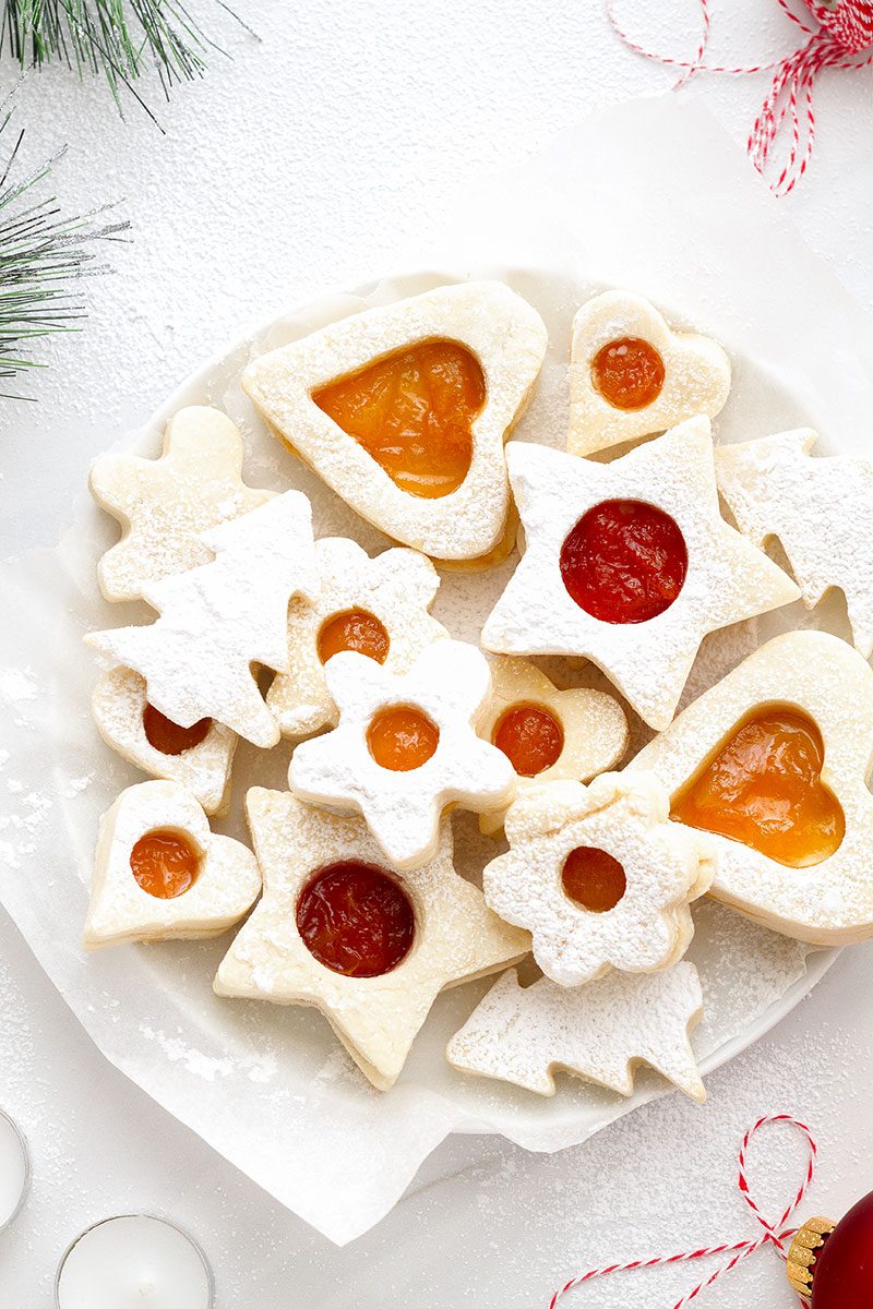 Raspberry Sugar Cookies — These treats are sure to sweeten up your Christmas, and impress friends at your next cookie swap!
