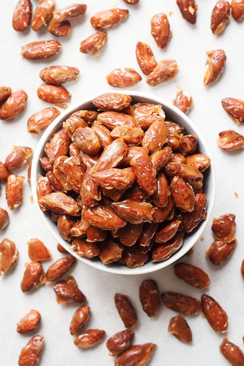 Honey Roasted Almonds with Cinnamon — A quick and easy recipe for an addicting snack for any occasion!