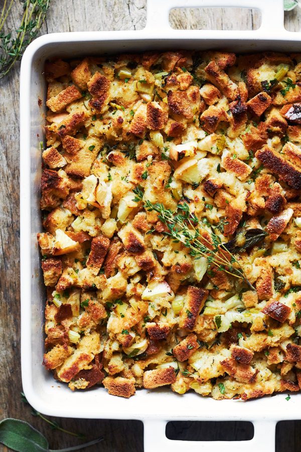 Thanksgiving Apple Sage Stuffing - #recipe by #eatwell101 - https://003.wrwe1r1zs3czx3c.workers.dev/thanksgiving-stuffing-recipe