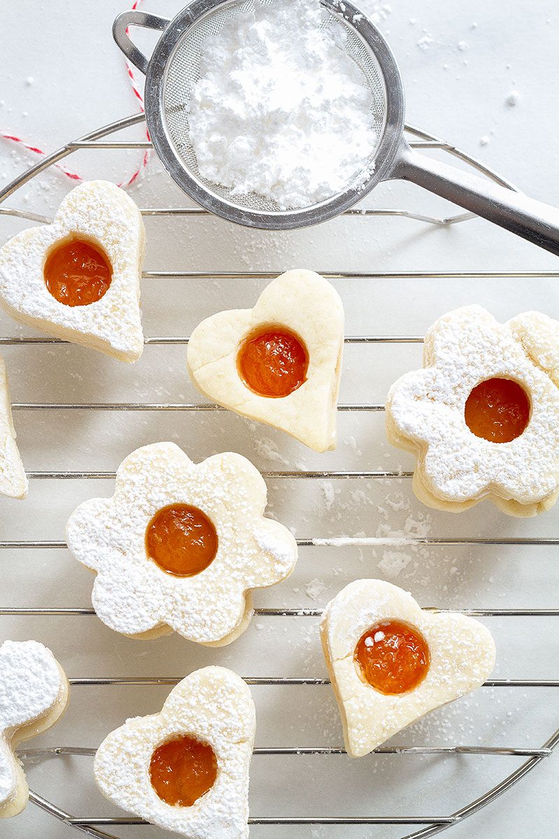 Easy Butter Shortbread Cookies — So easy to make and spectacular, these buttery shortbread cookies taste divine and literally melt in your mouth.