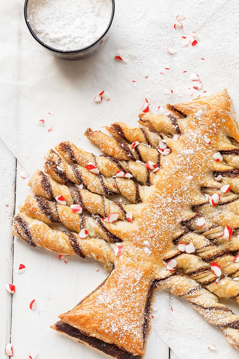 Nutella Christmas Tree Puff Pastry - Crunchy and super indulgent, a show-stopping treat that everyone will love! Ideal for Christmas parties.