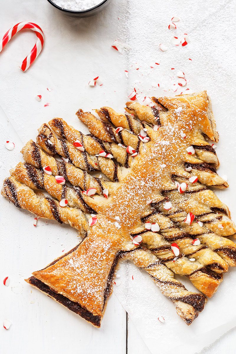 Nutella Christmas Tree Puff Pastry - Crunchy and super indulgent, a show-stopping treat that everyone will love! Ideal for Christmas parties.