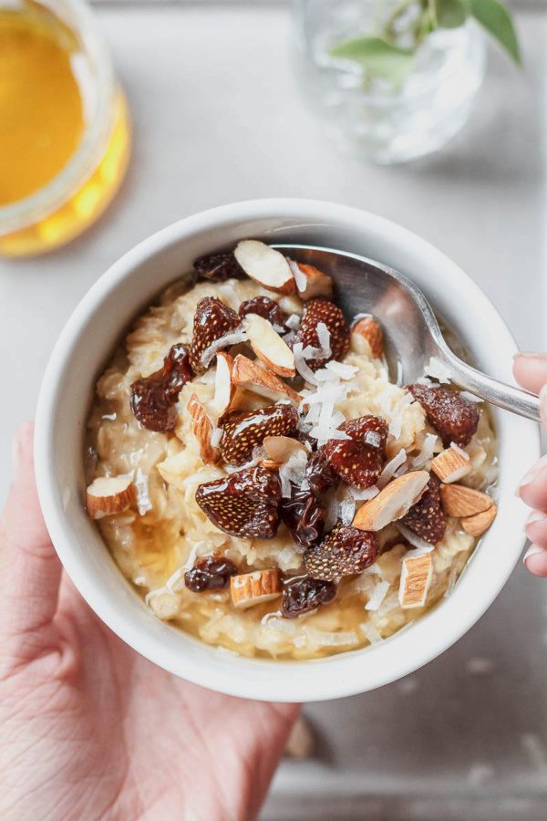 Cherry Almond Oatmeal - #recipe by #eatwell101 - https://003.wrwe1r1zs3czx3c.workers.dev/cherry-almond-oatmeal-recipe
