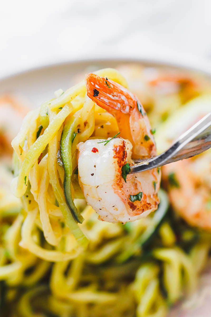 10-Minute Lemon Garlic Butter Shrimp with Zucchini Noodles -  #eatwell101 #recipe This fantastic meal cooks in one skillet in just 10 minutes. #Shrimp #Zucchini #Noodles #Low-carb, #paleo, #keto, and #gluten-free.