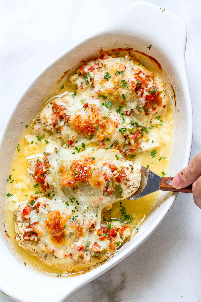 Cheesy Salsa Chicken Casserole - An incredibly delicious meal loaded with fresh flavors.