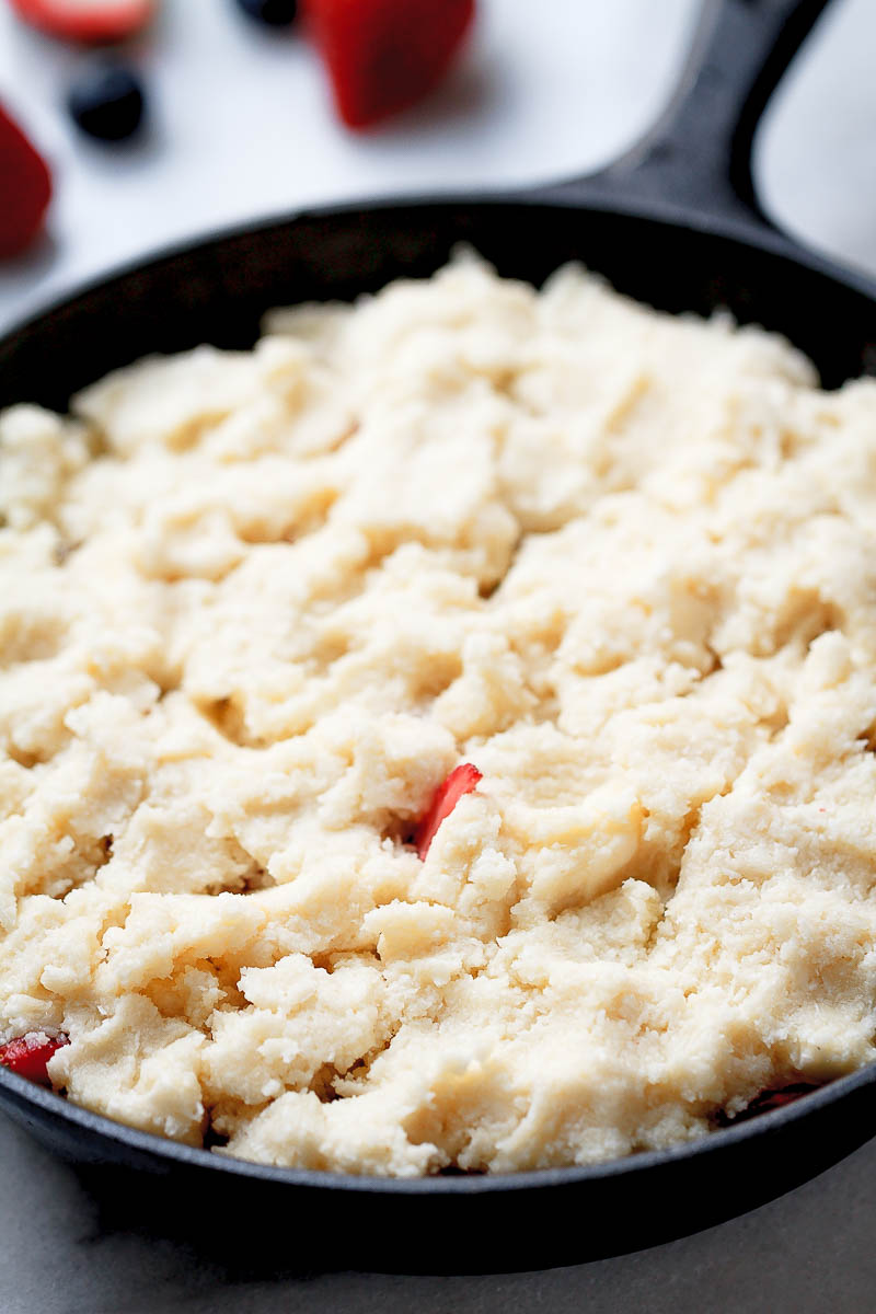 Keto Berry Cobbler - The perfect summer dessert, with a Keto twist. Super easy to make and absolutely delicious!