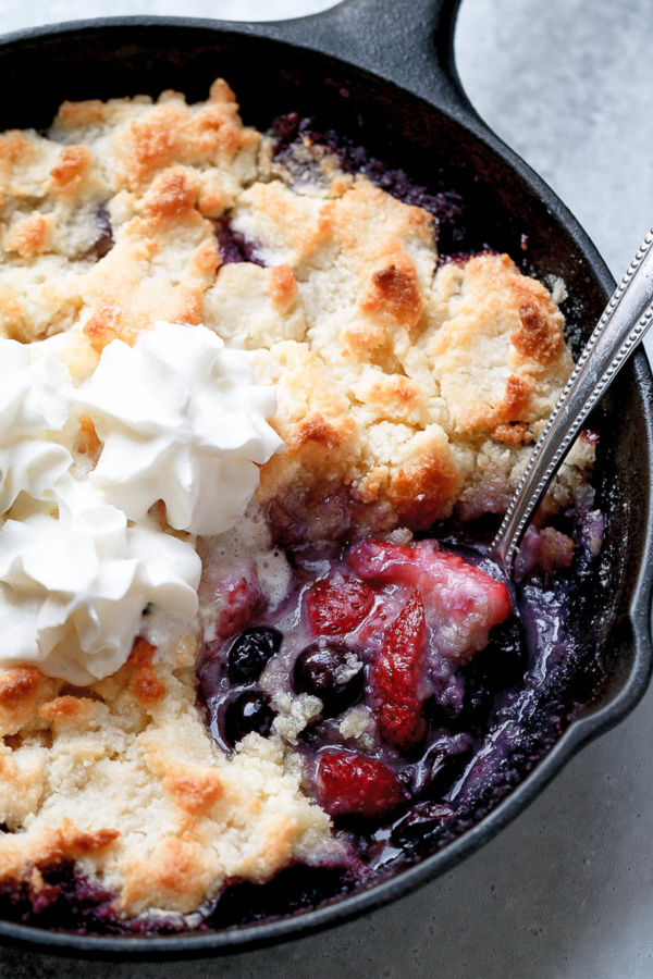 Berry Cobbler {Low-Carb, Keto} - #recipe by #eatwell101 - https://003.wrwe1r1zs3czx3c.workers.dev/keto-berry-cobbler-recipe