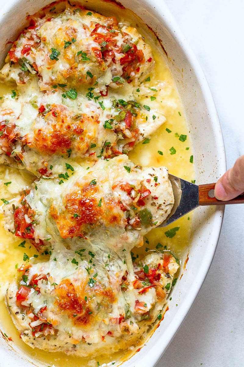 Cheesy Salsa Chicken Casserole - An incredibly delicious meal loaded with fresh flavors.