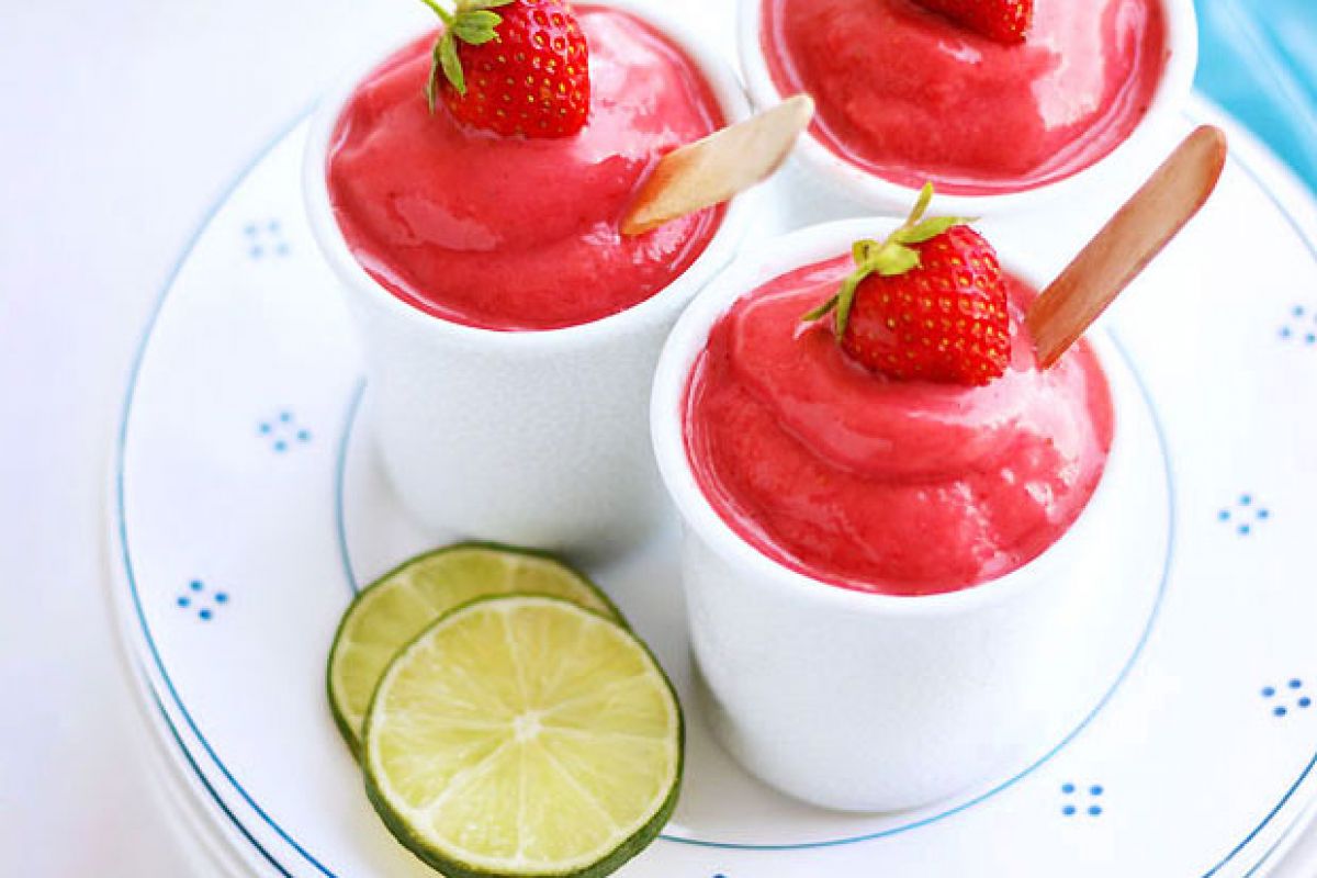 Strawberry Frozen Yogurt