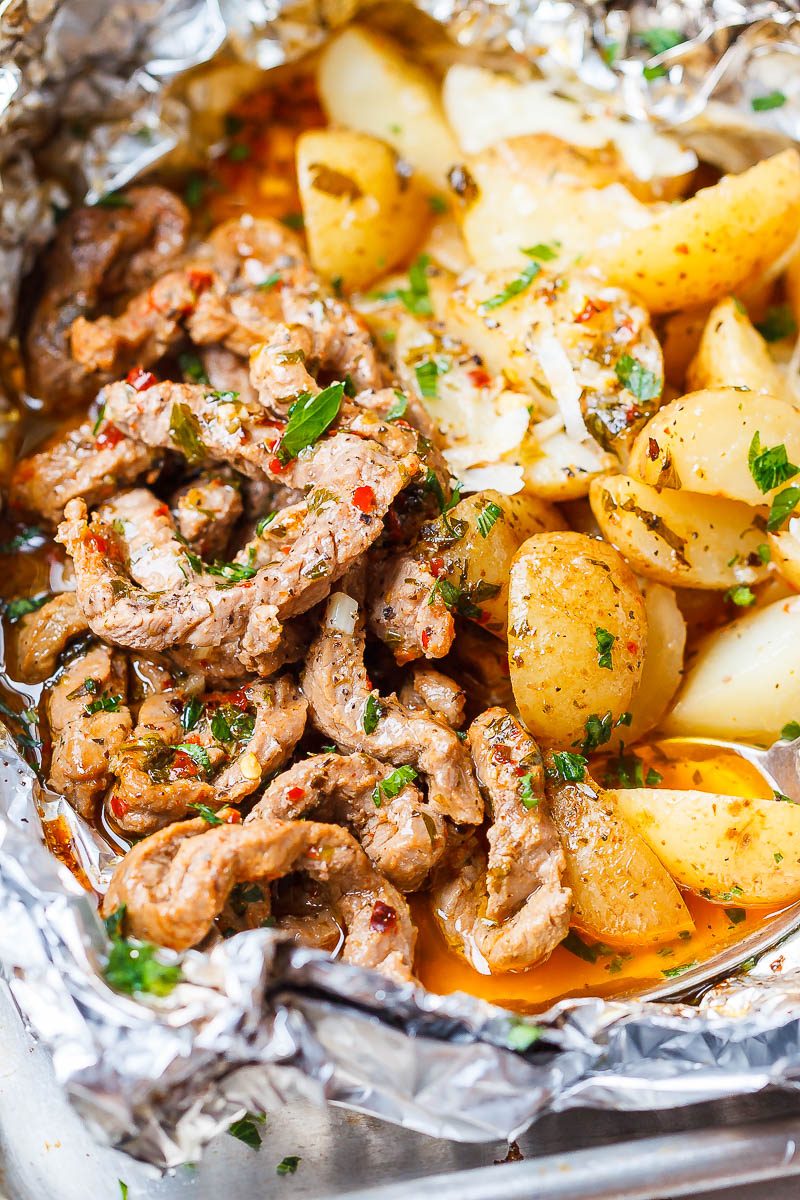 Garlic Steak & Potato Foil Packs - A quick, delicious and nourishing meal perfect for any occasion!