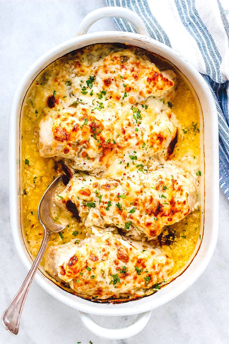 Salsa Verde Chicken Casserole with Cream Cheese and Mozzarella - #eatwell101 #recipe  Loaded with flavor and so comforting, it’s seriously good chicken! 
#SalsaVerde #Chicken #Casserole  #CreamCheese #Mozzarella  #keto friendly, #glutenfree, #lowcarb
