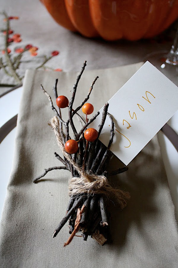 DIY Place Cards for the Chicest Eco Friendly Thanksgiving Table