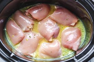 Crock Pot Lemon Garlic Butter Chicken Thighs
