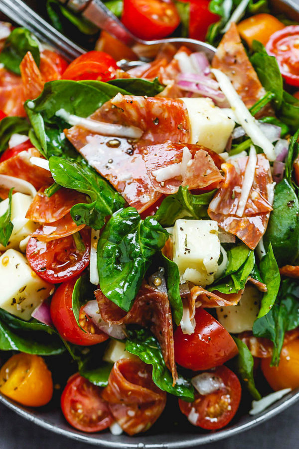 Spinach Salad with Mozzarella, Tomato & Pepperoni - #recipe by #eatwell101 - https://003.wrwe1r1zs3czx3c.workers.dev/spinach-salad-recipe-mozzarella-tomato-pepperoni