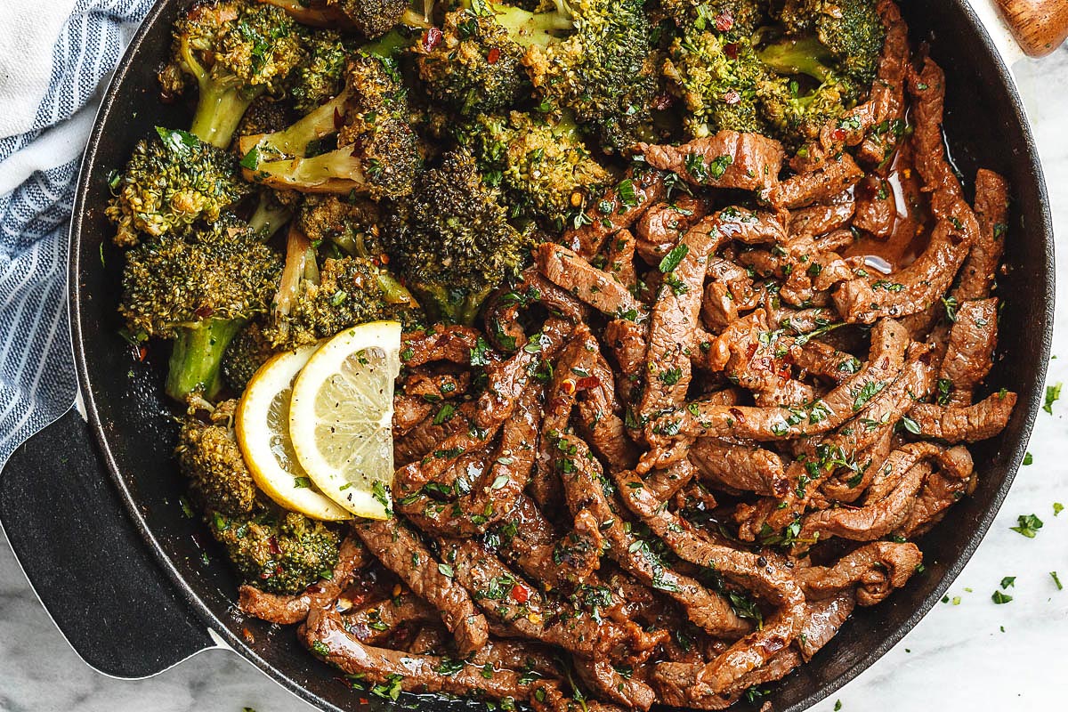 Lemon Garlic Steak and Broccoli Skillet