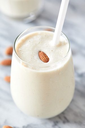Almond Banana Smoothie