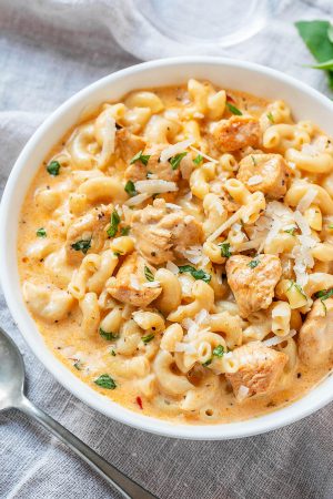 Instant Pot Creamy Garlic Chicken Pasta